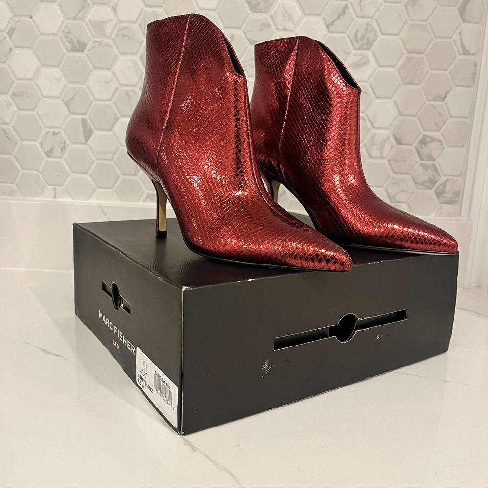 NWT Marc Fisher Boots